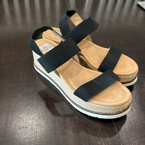 Dolce Vita platform sandals